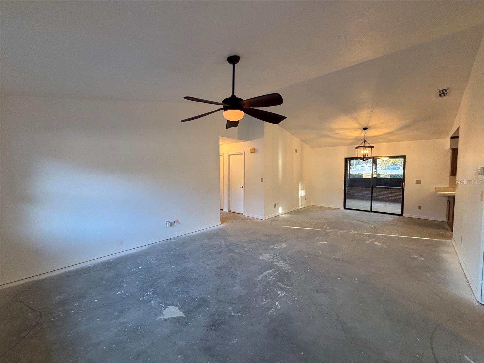 Image 4 of 32 For 4008 61st Place