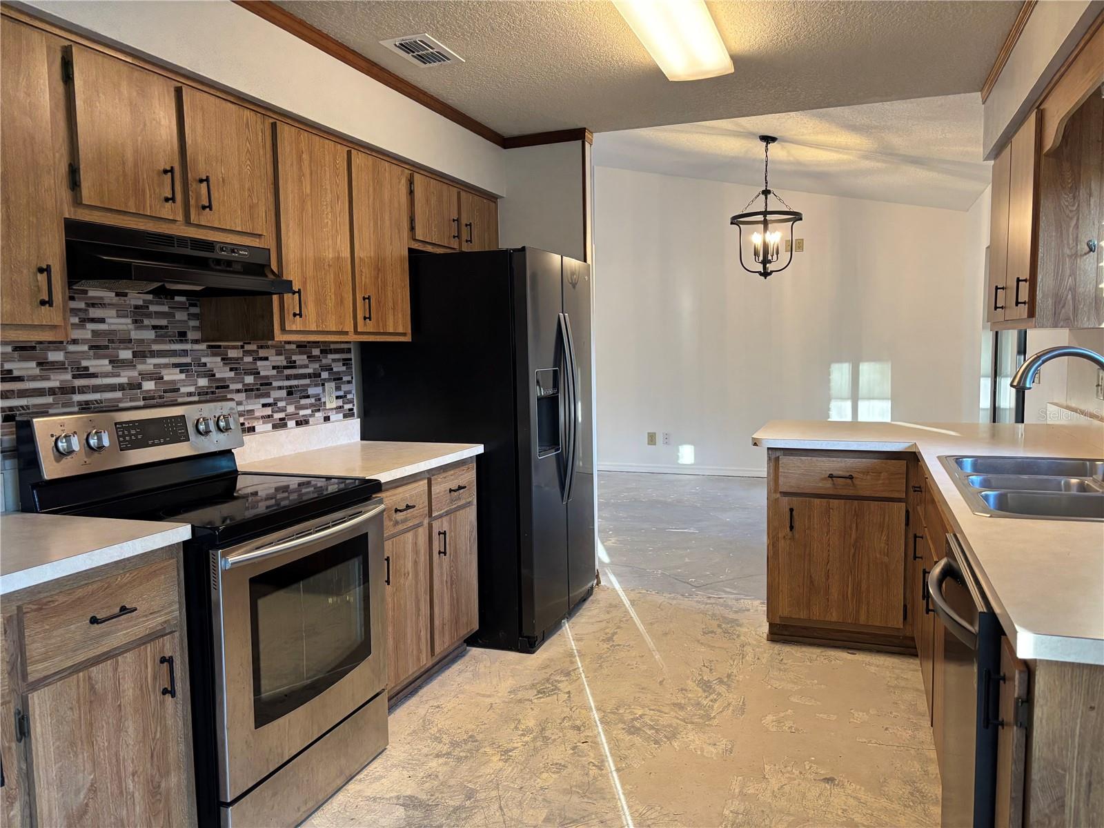 Image 8 of 32 For 4008 61st Place