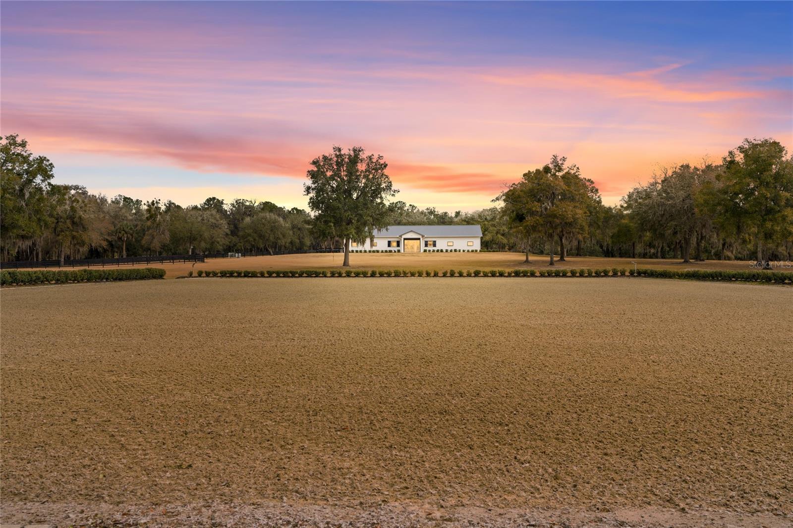 Listing photo id 25 for 12350 Nw Hwy 225 Hwy 225