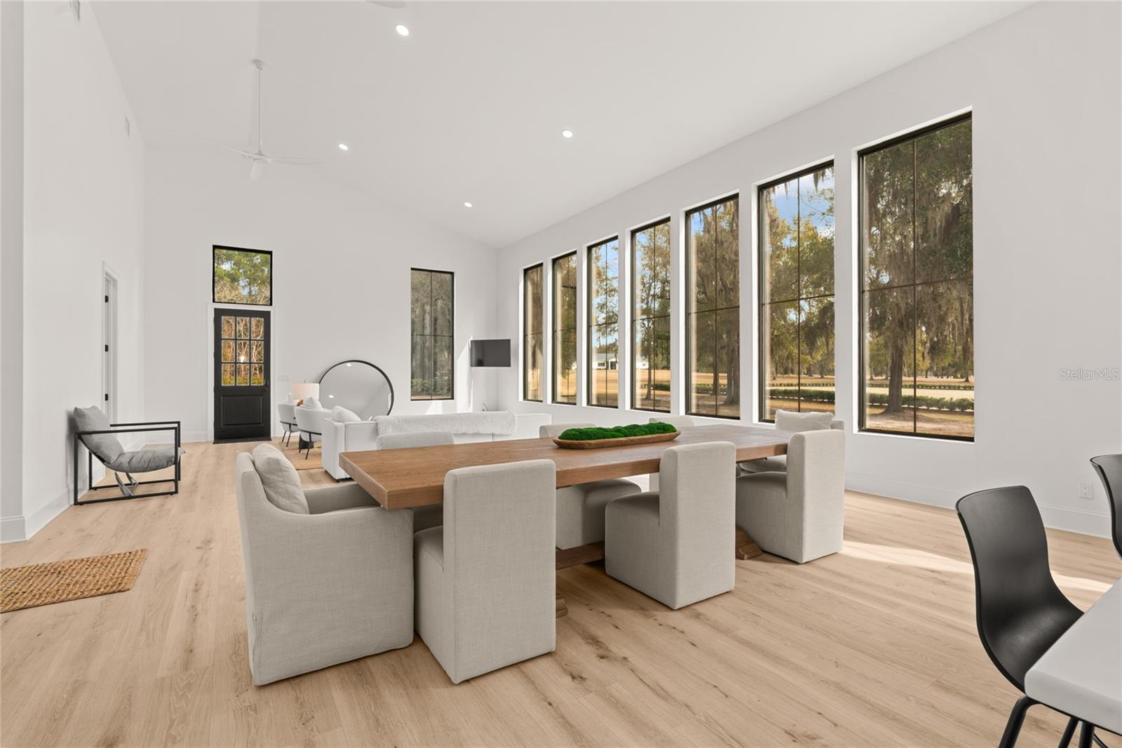 Listing photo id 43 for 12350 Nw Hwy 225 Hwy 225