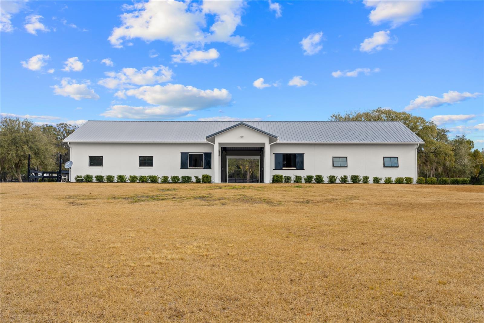 Listing photo id 3 for 12350 Nw Hwy 225 Hwy 225