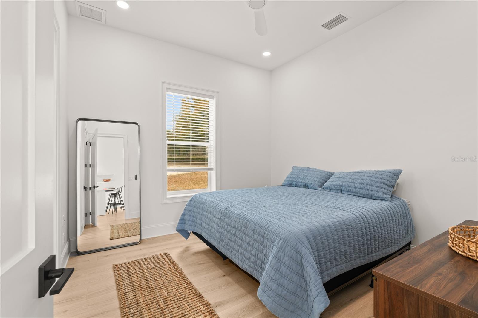 Listing photo id 48 for 12350 Nw Hwy 225 Hwy 225