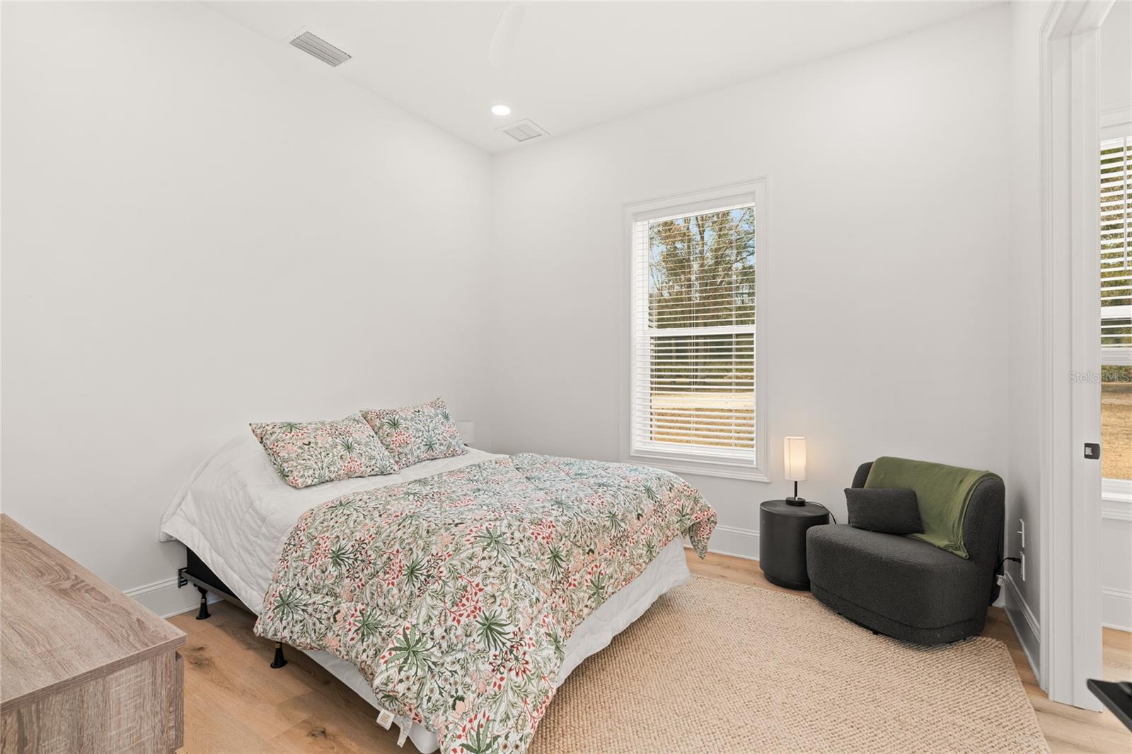 Listing photo id 51 for 12350 Nw Hwy 225 Hwy 225