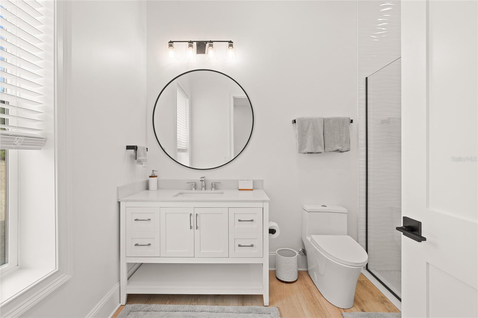 Listing photo id 52 for 12350 Nw Hwy 225 Hwy 225