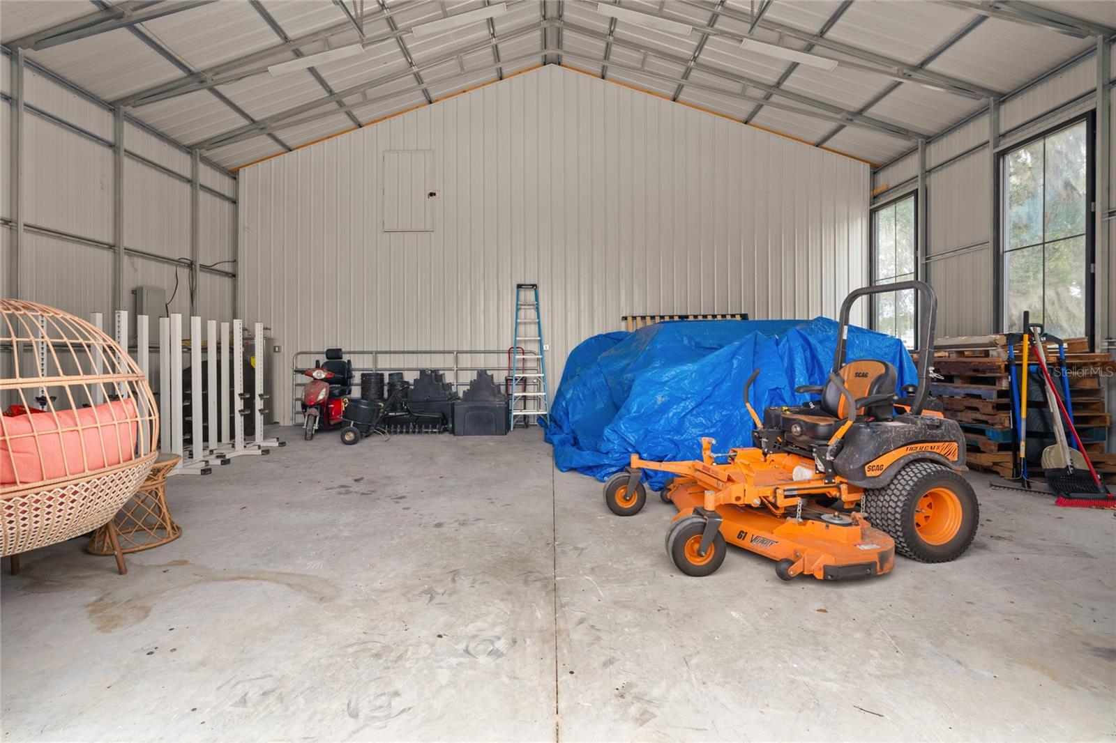 Listing photo id 63 for 12350 Nw Hwy 225 Hwy 225