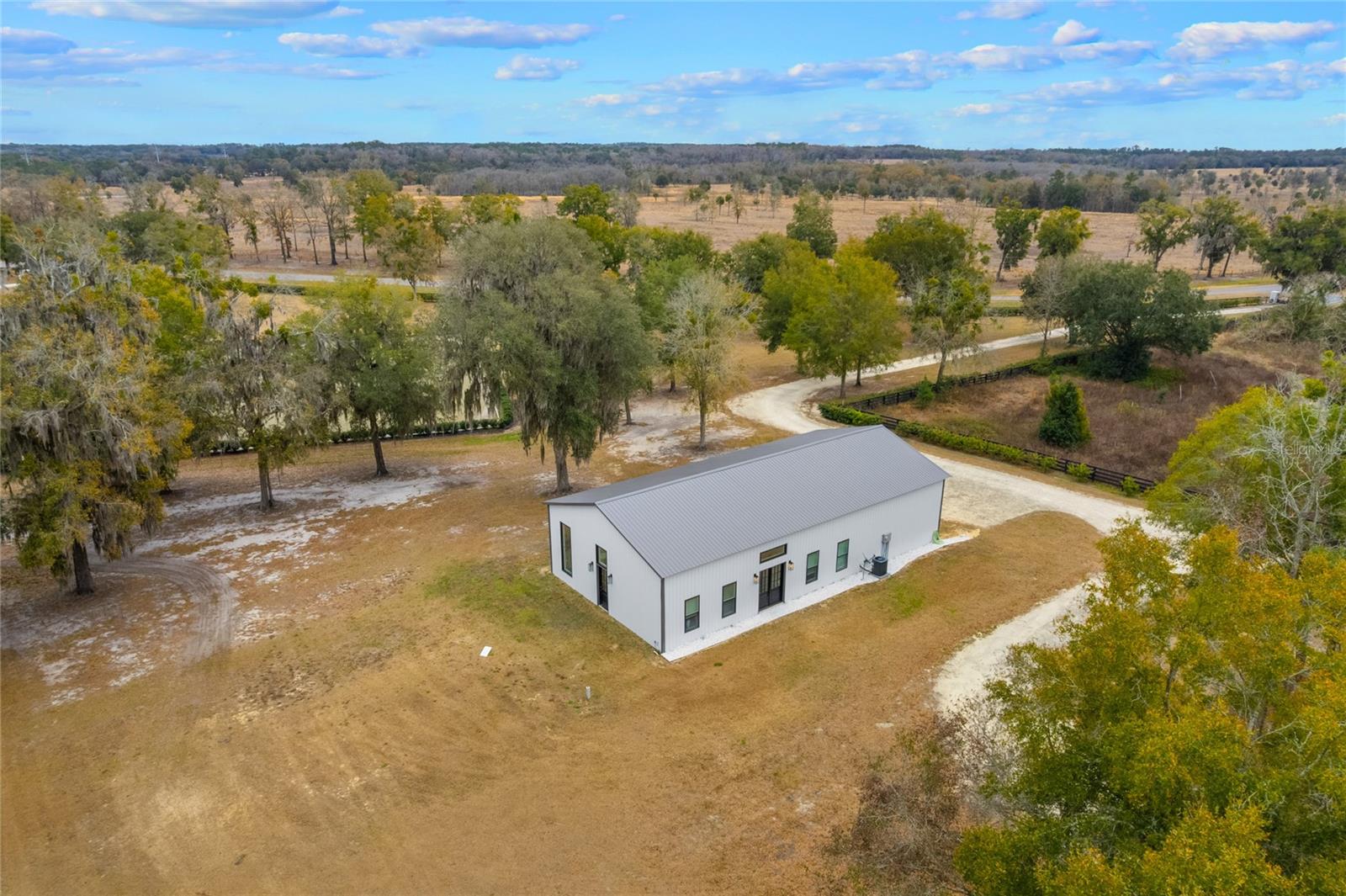 Listing photo id 66 for 12350 Nw Hwy 225 Hwy 225