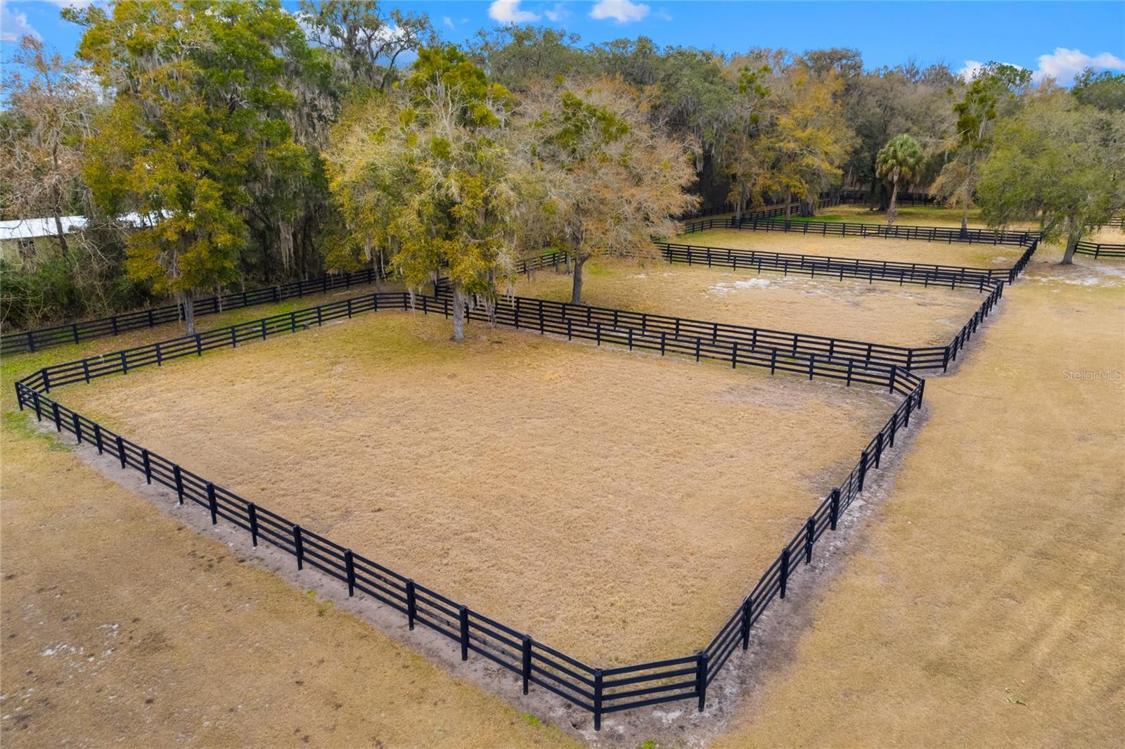 Listing photo id 69 for 12350 Nw Hwy 225 Hwy 225