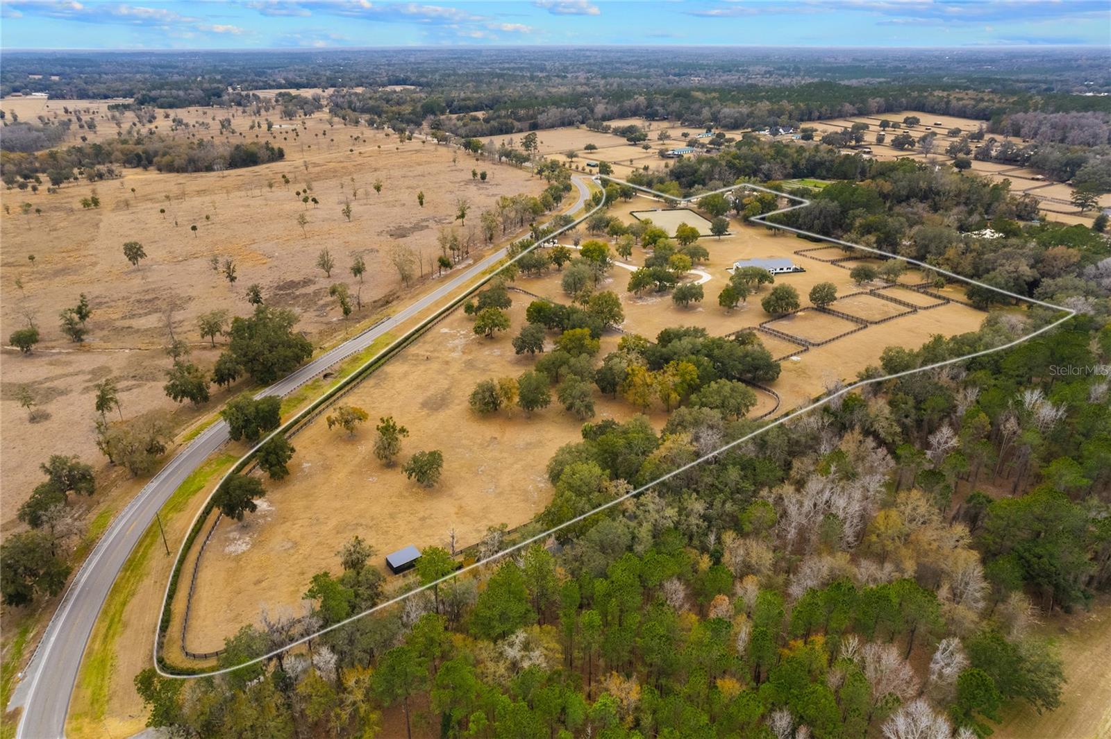 Listing photo id 79 for 12350 Nw Hwy 225 Hwy 225