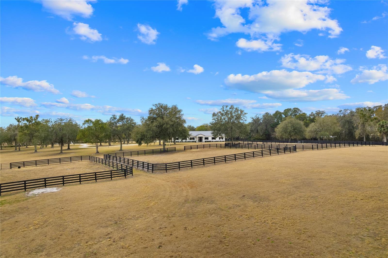 Listing photo id 81 for 12350 Nw Hwy 225 Hwy 225