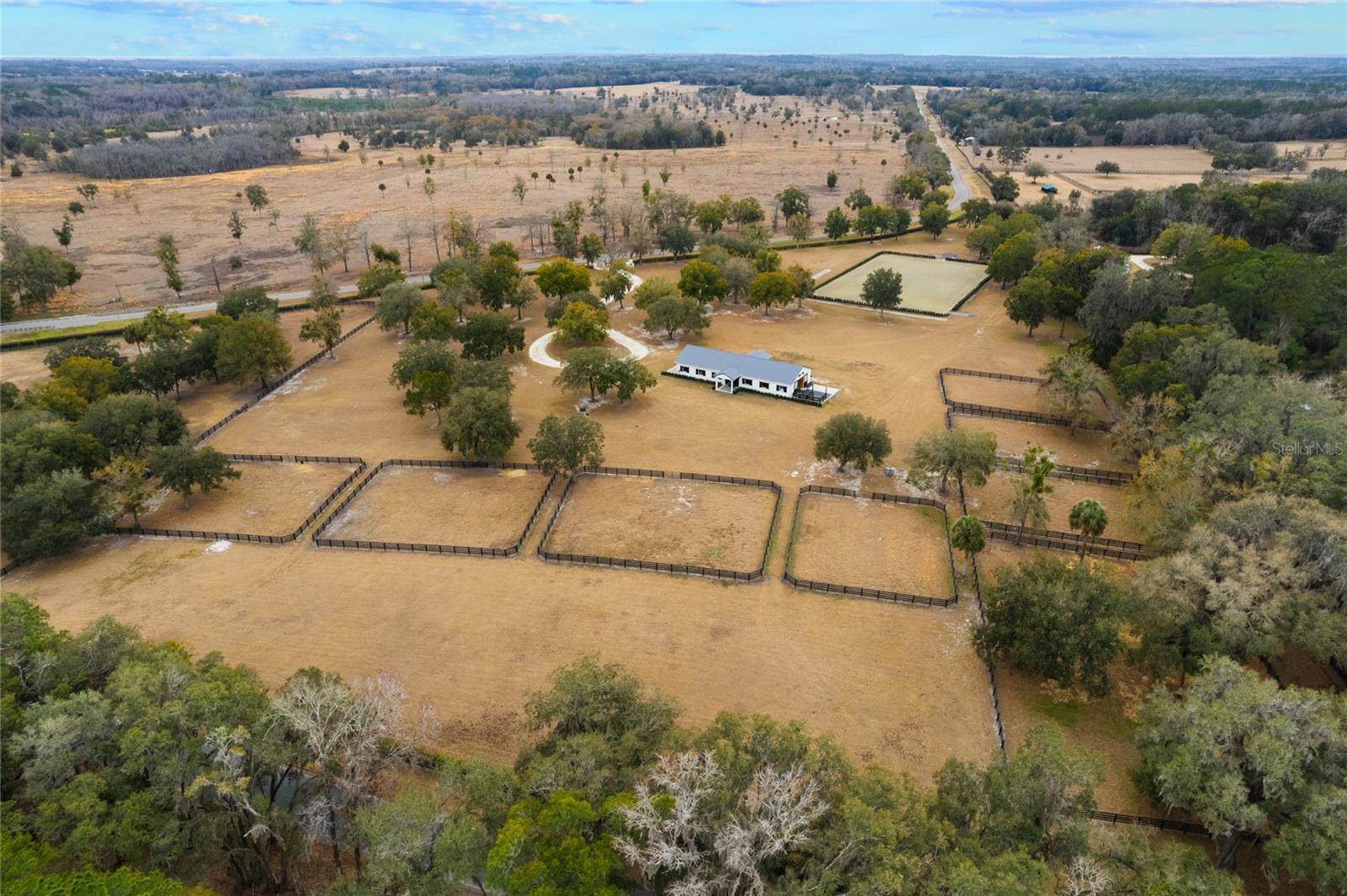 Listing photo id 82 for 12350 Nw Hwy 225 Hwy 225