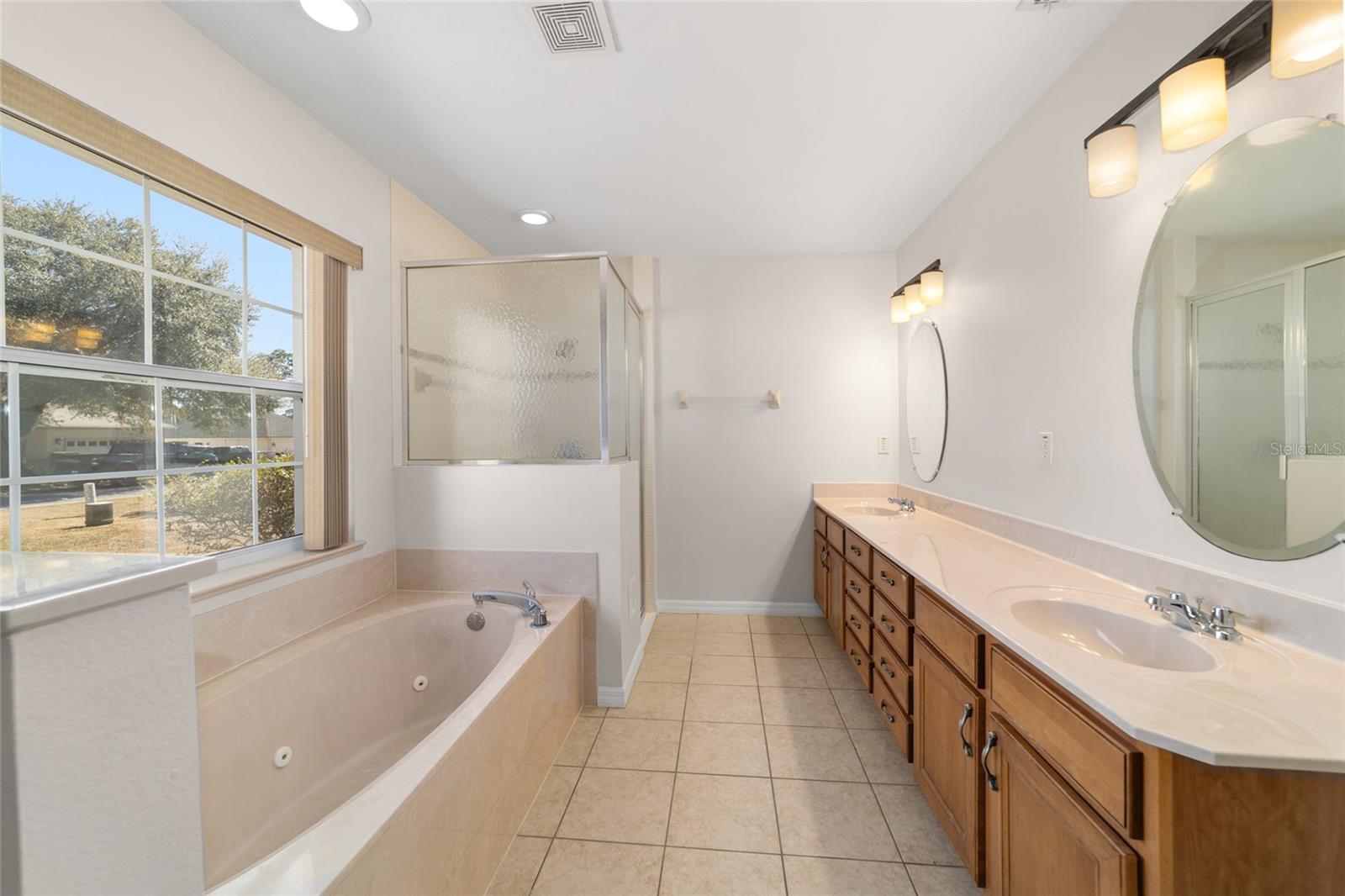 Image 8 of 18 For 4560 5th Court