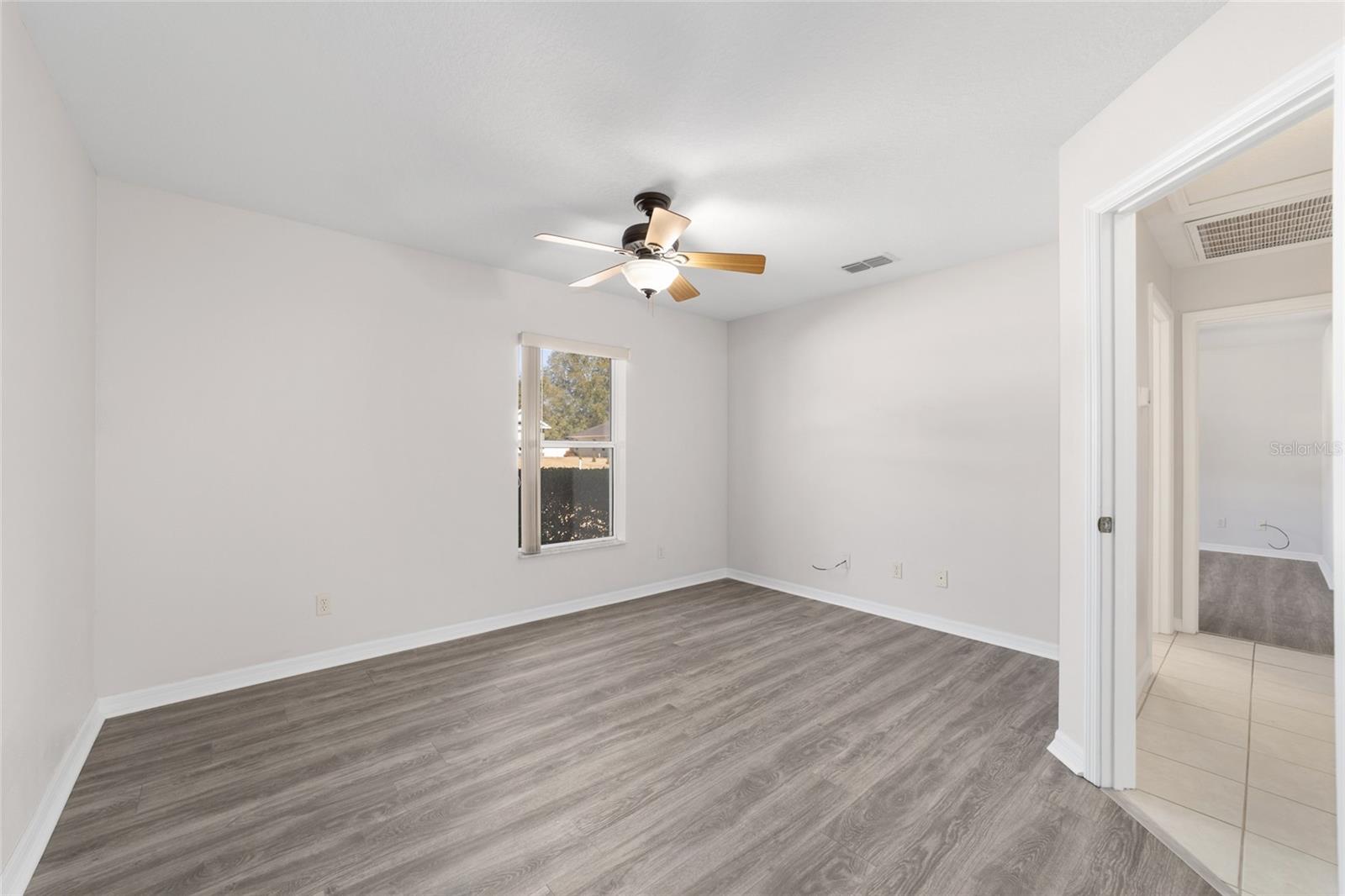 Image 9 of 18 For 4560 5th Court