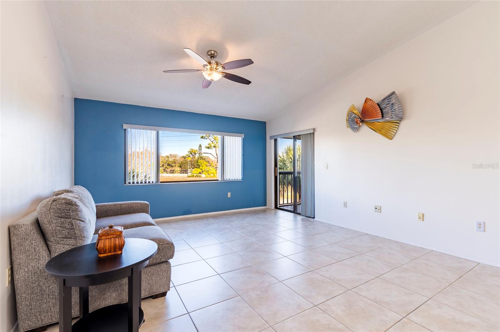 Image 10 of 32 For 2593 Countryside Boulevard 7307