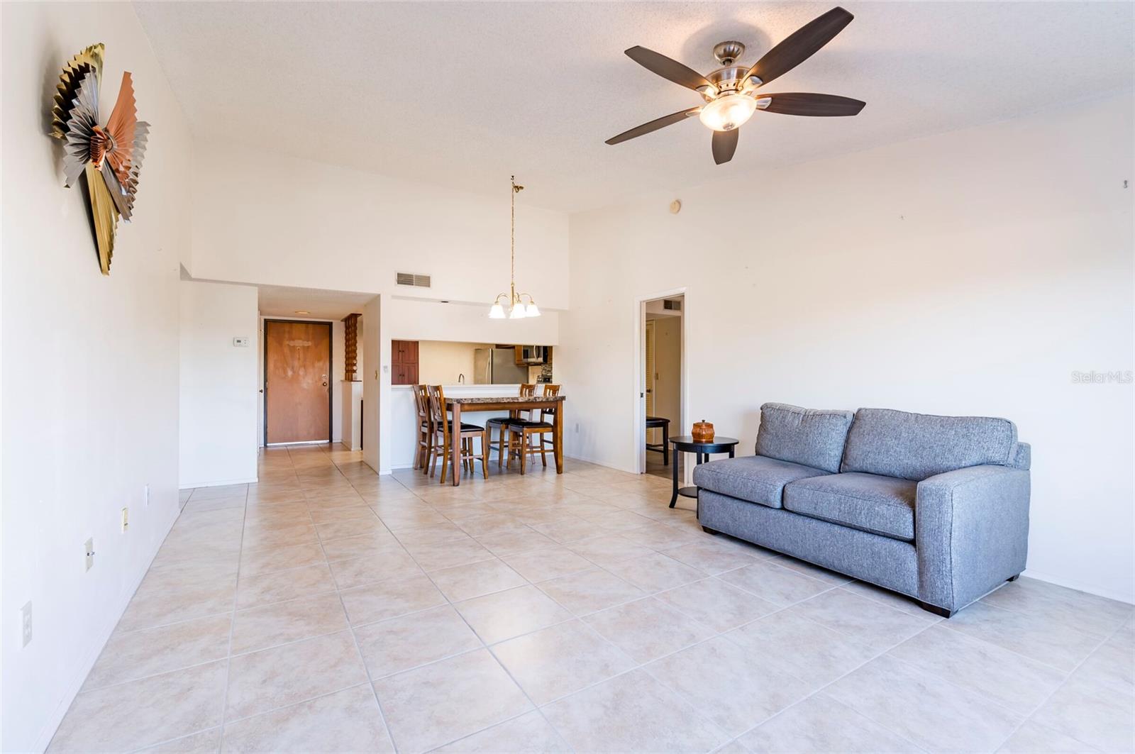 Image 12 of 32 For 2593 Countryside Boulevard 7307