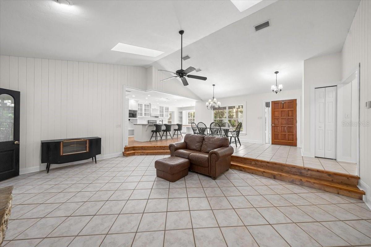 Image 10 of 68 For 23461 118th Street