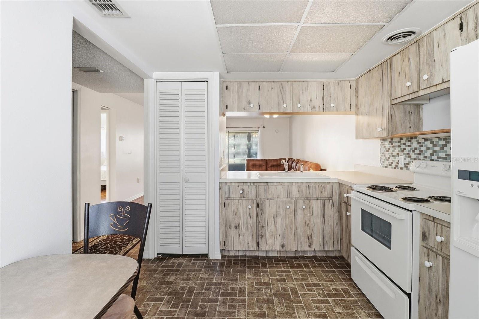 Image 12 of 39 For 3966 Spanish Moss Point