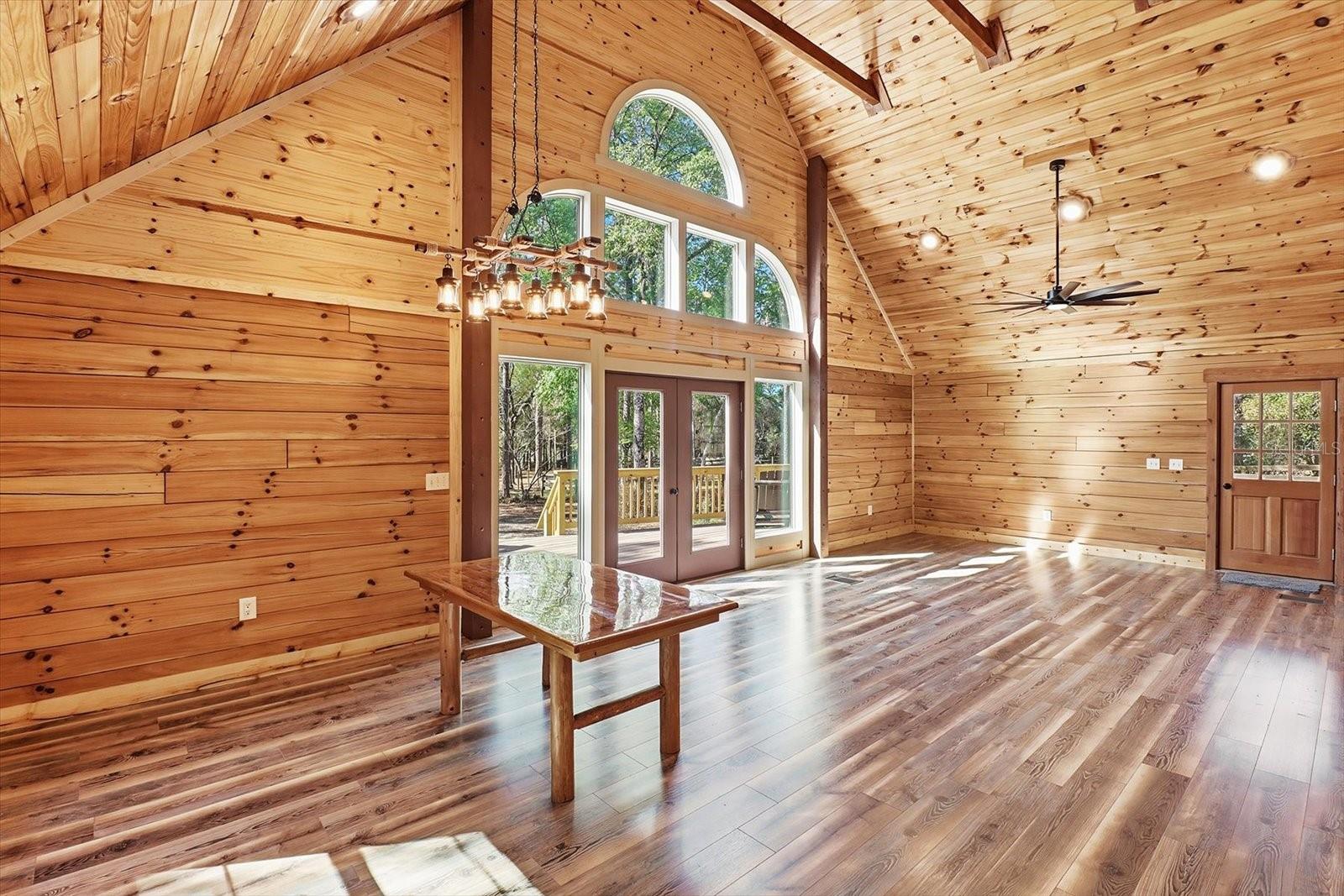 Listing photo id 11 for 8863 Evans Avenue