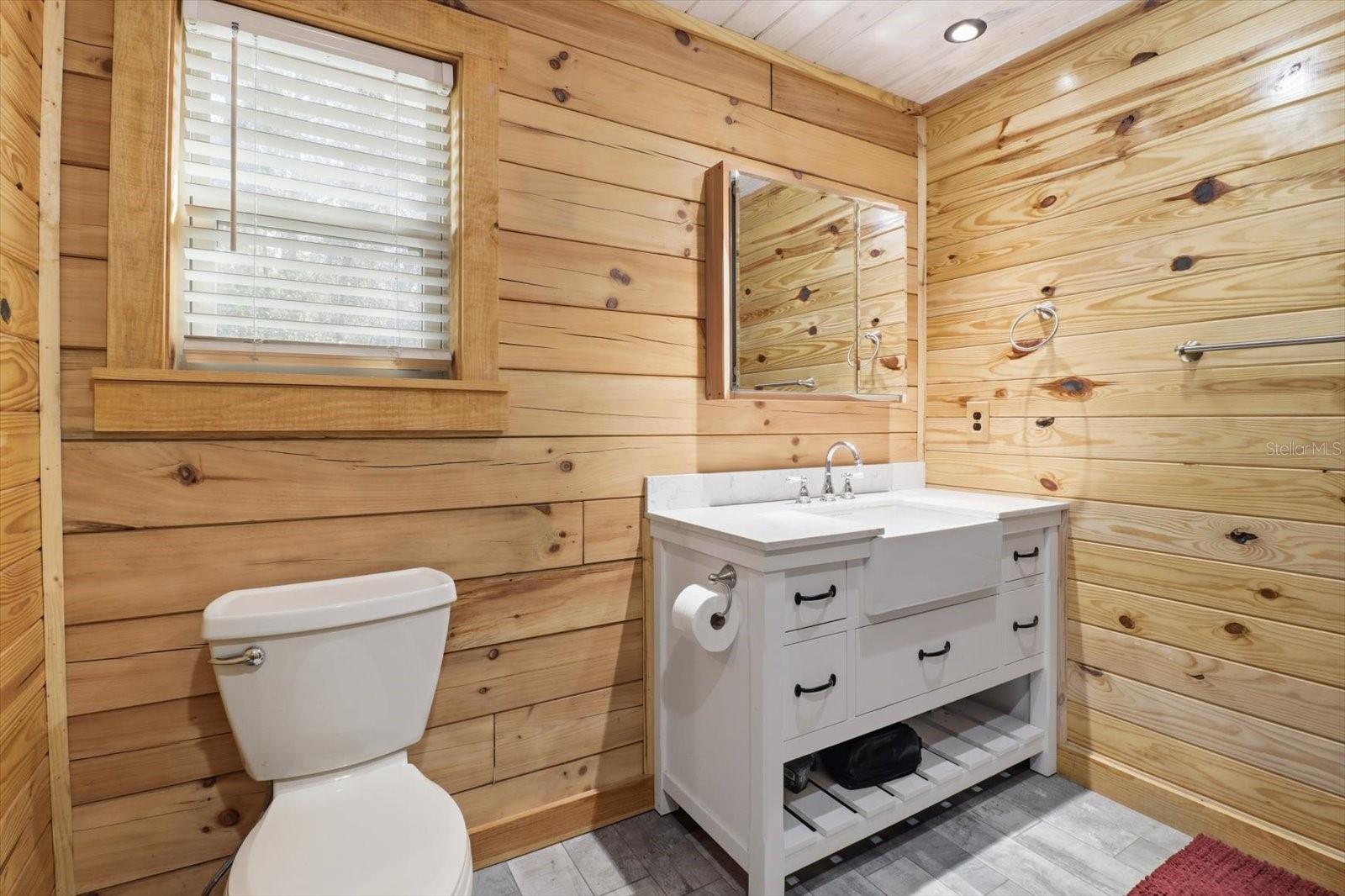 Listing photo id 22 for 8863 Evans Avenue