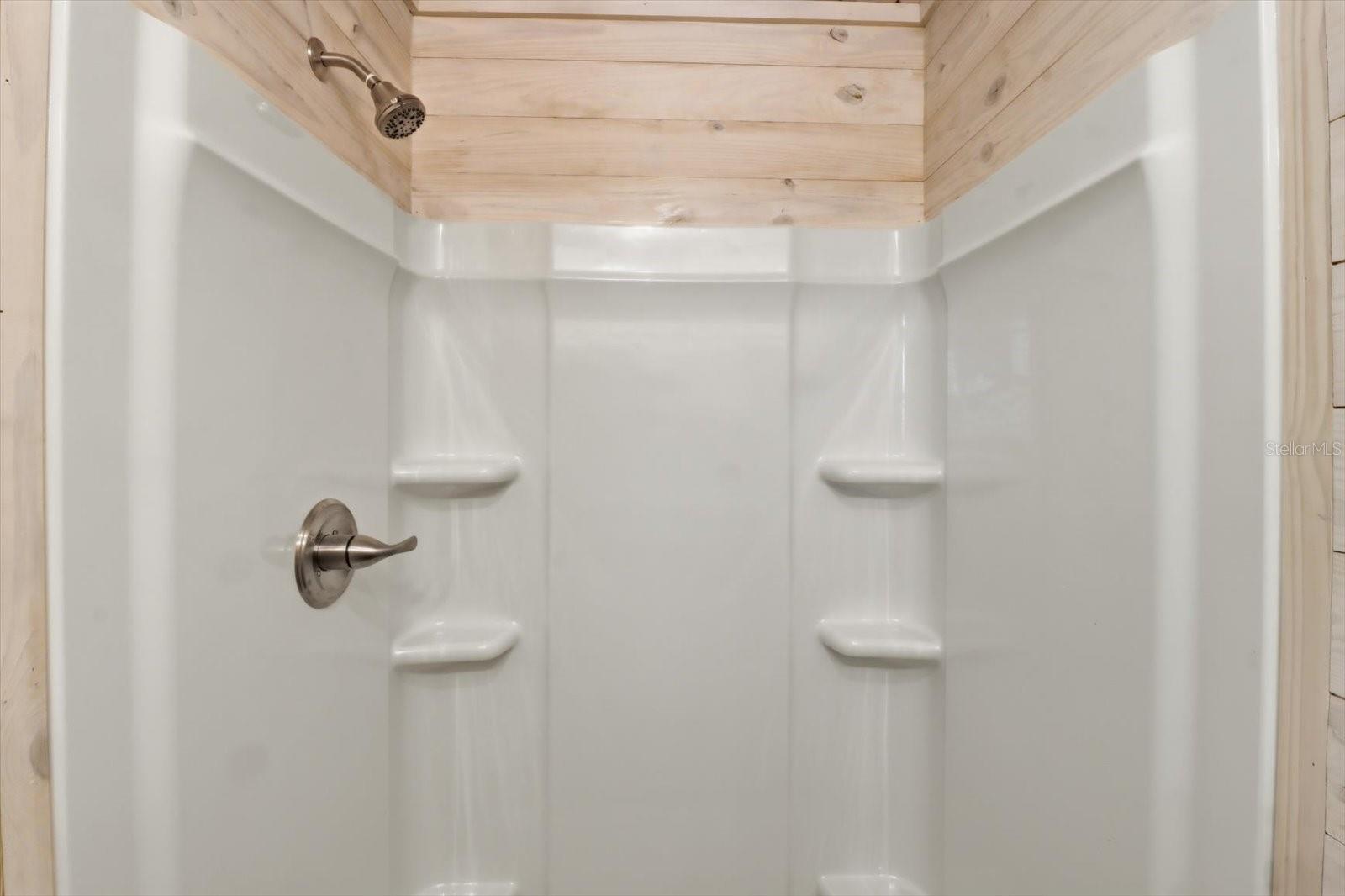 Listing photo id 23 for 8863 Evans Avenue