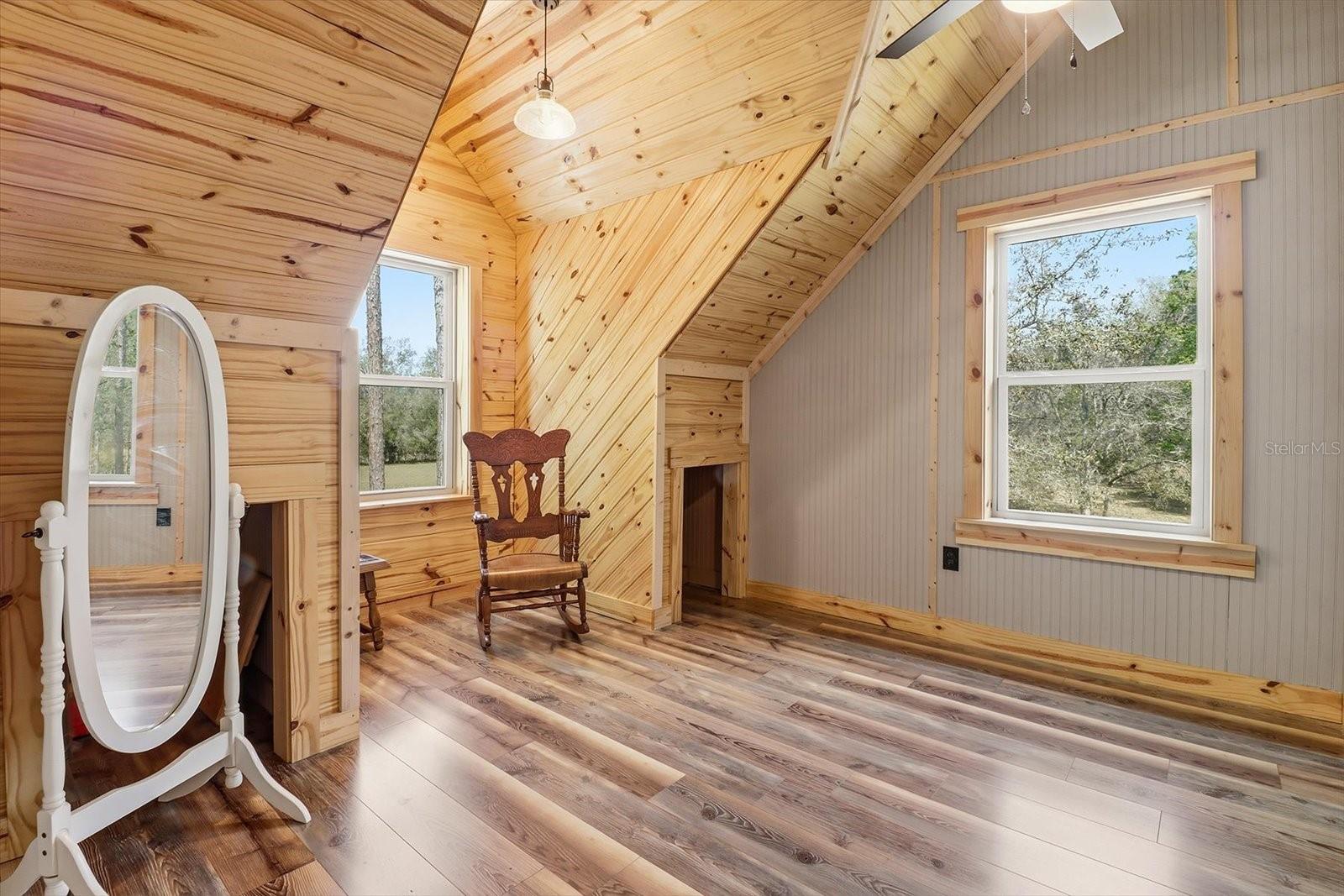 Listing photo id 34 for 8863 Evans Avenue