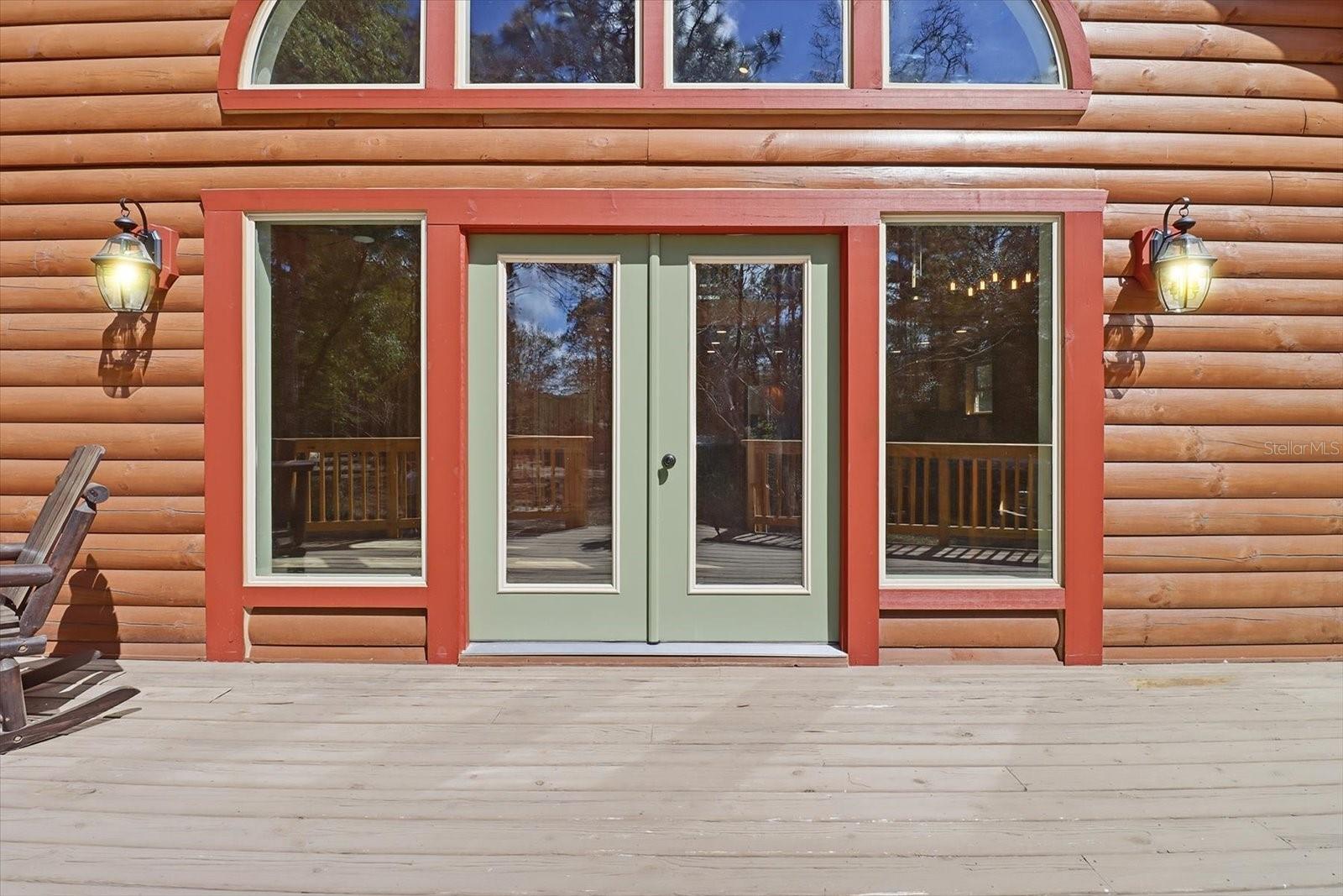 Listing photo id 36 for 8863 Evans Avenue