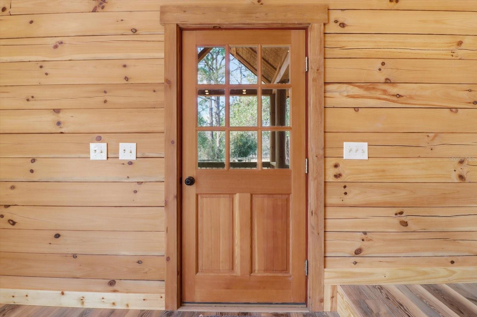 Listing photo id 37 for 8863 Evans Avenue