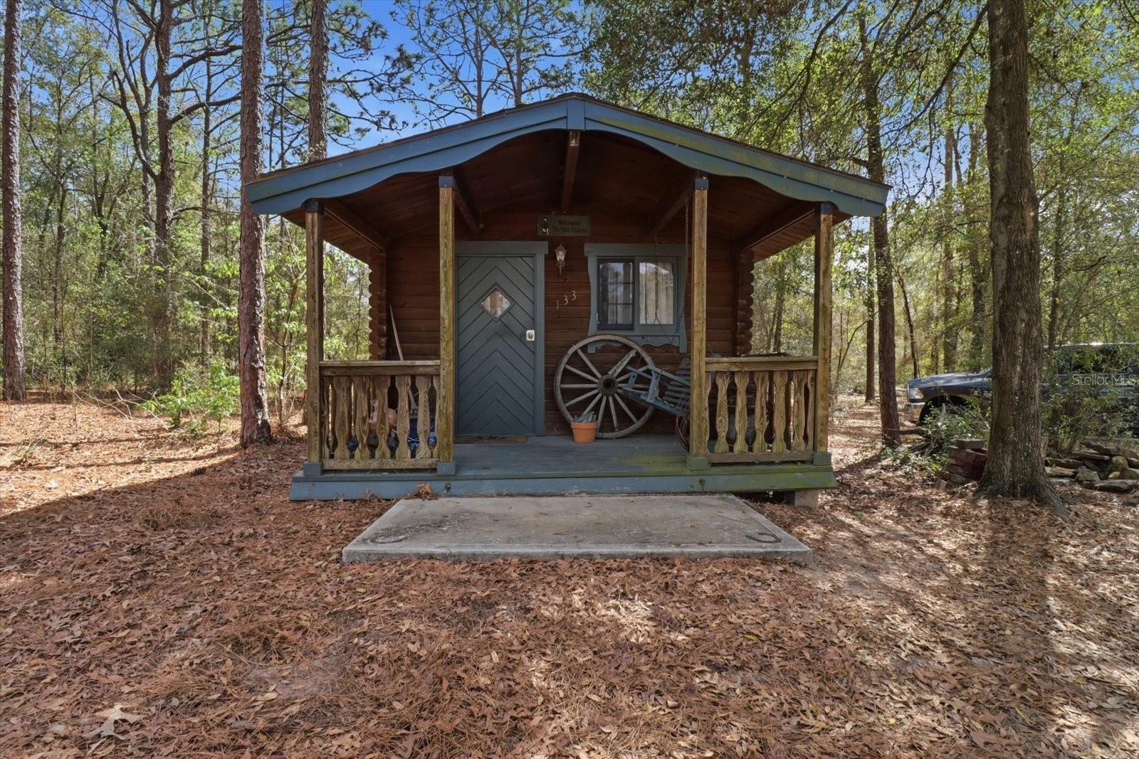 Listing photo id 41 for 8863 Evans Avenue