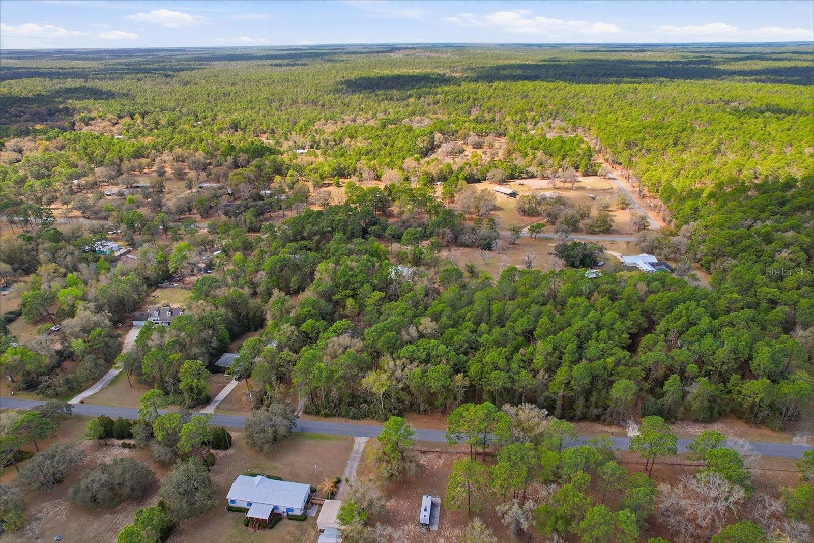 Listing photo id 55 for 8863 Evans Avenue