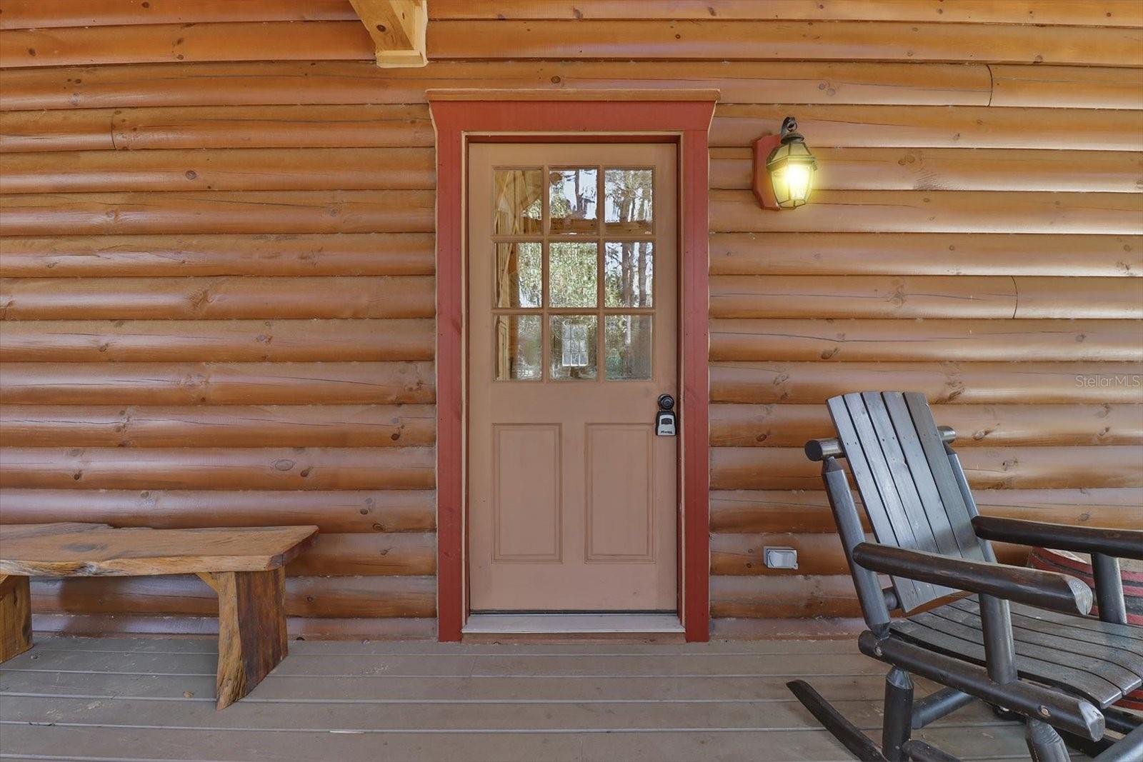 Listing photo id 6 for 8863 Evans Avenue