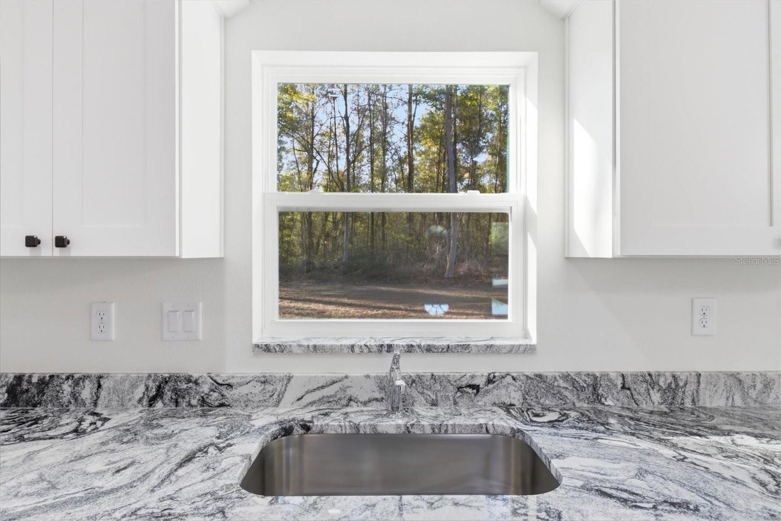 Listing photo id 18 for 2992 Camilo Drive