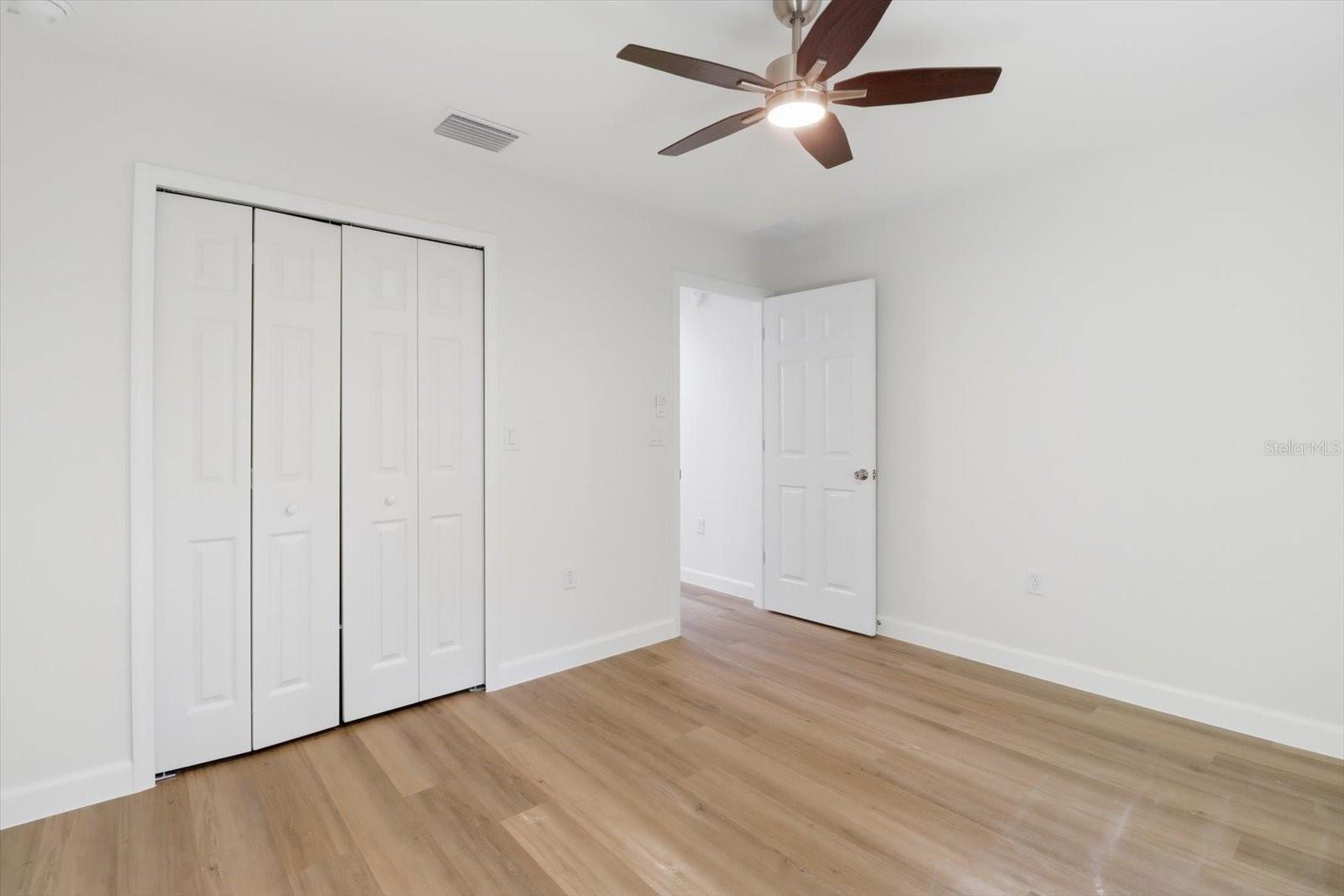 Listing photo id 20 for 2992 Camilo Drive