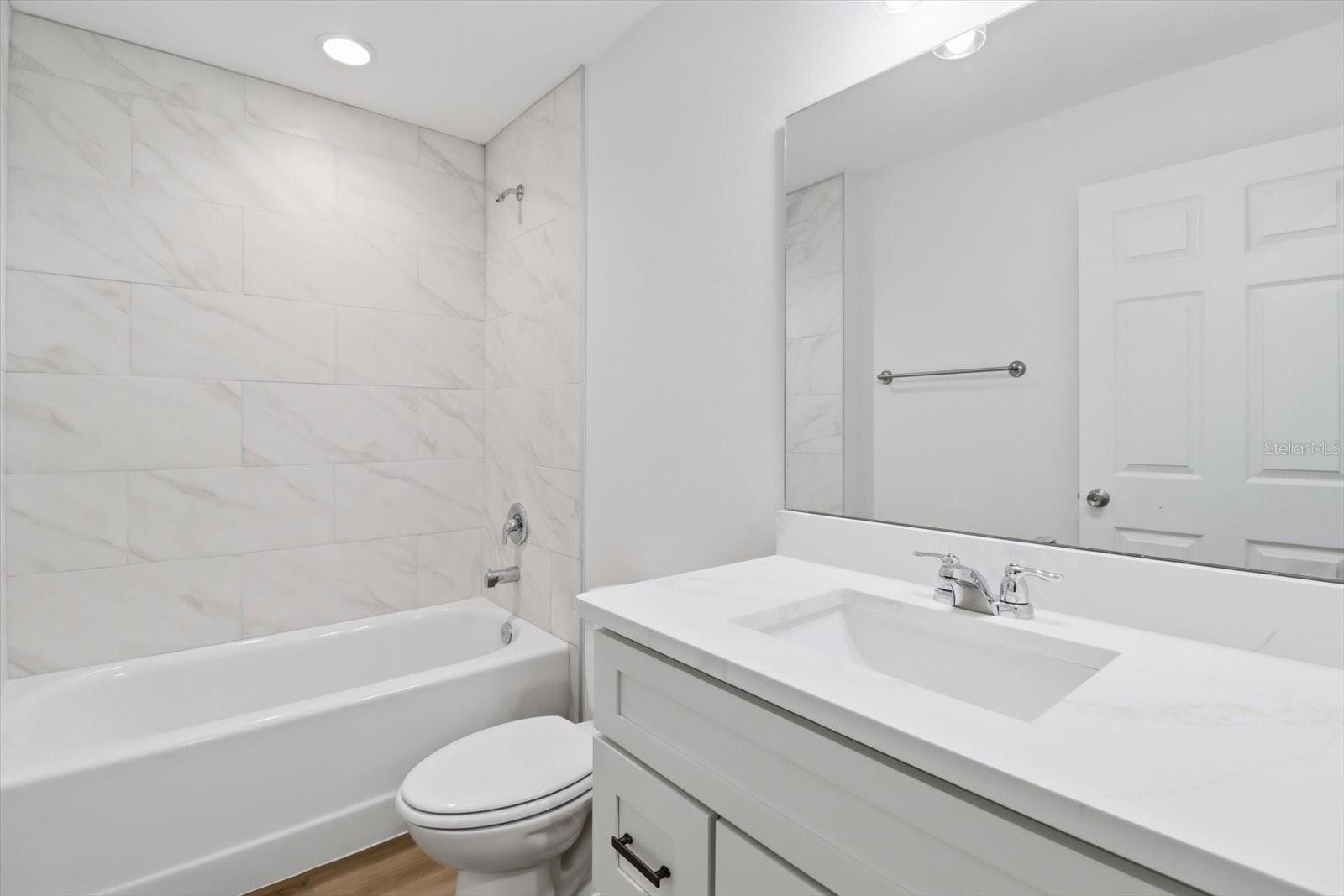 Listing photo id 21 for 2992 Camilo Drive