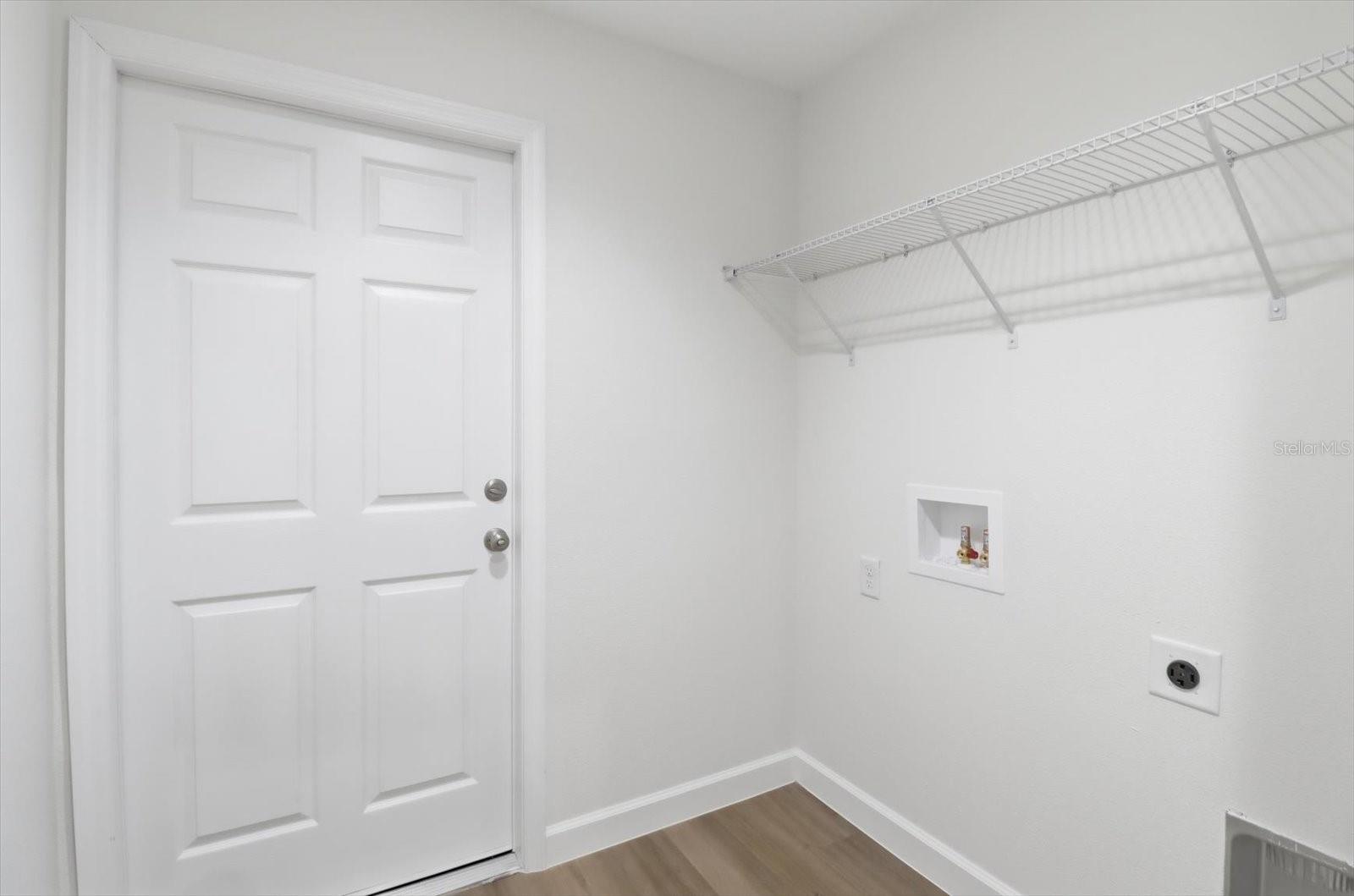 Listing photo id 30 for 2992 Camilo Drive