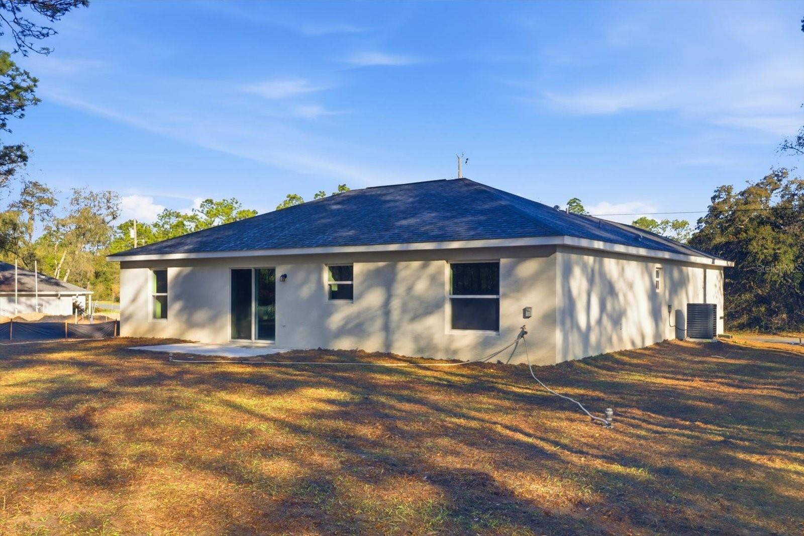 Listing photo id 35 for 2992 Camilo Drive