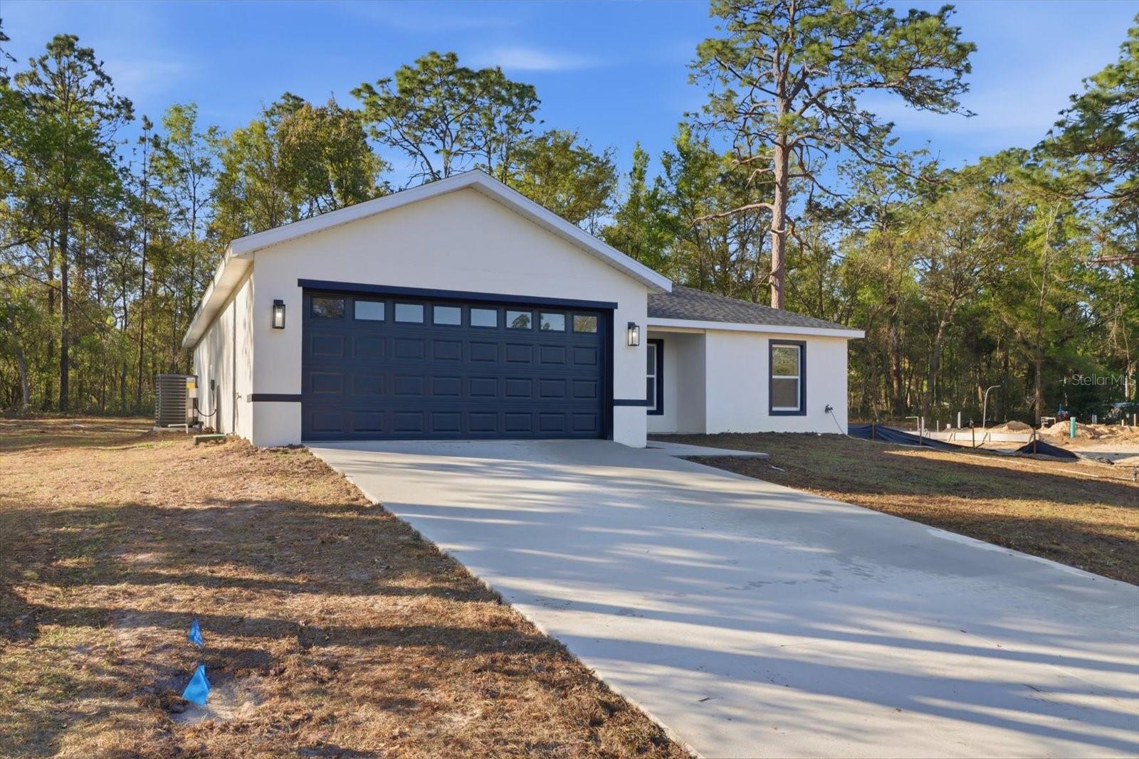 Listing photo id 3 for 2992 Camilo Drive