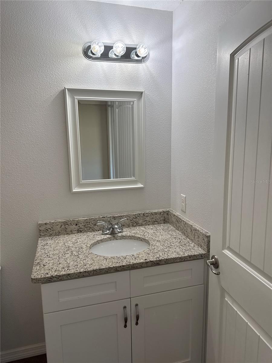 Image 19 of 38 For 4000 139th Street Road