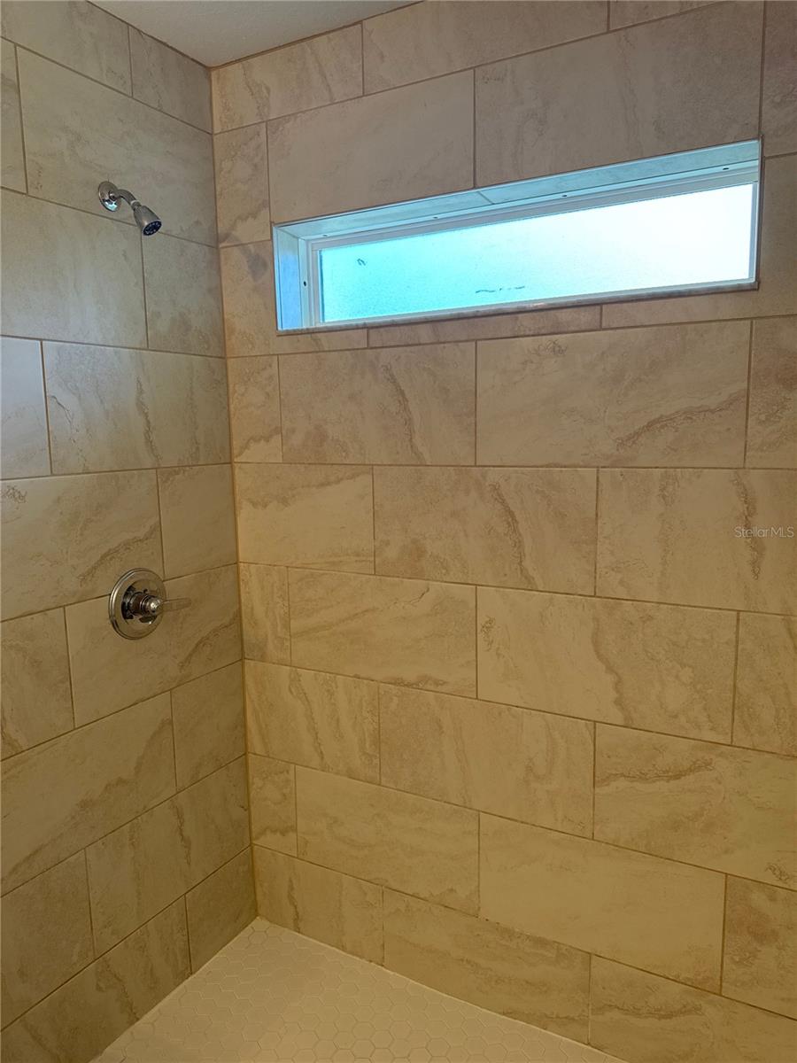 Image 29 of 38 For 4000 139th Street Road