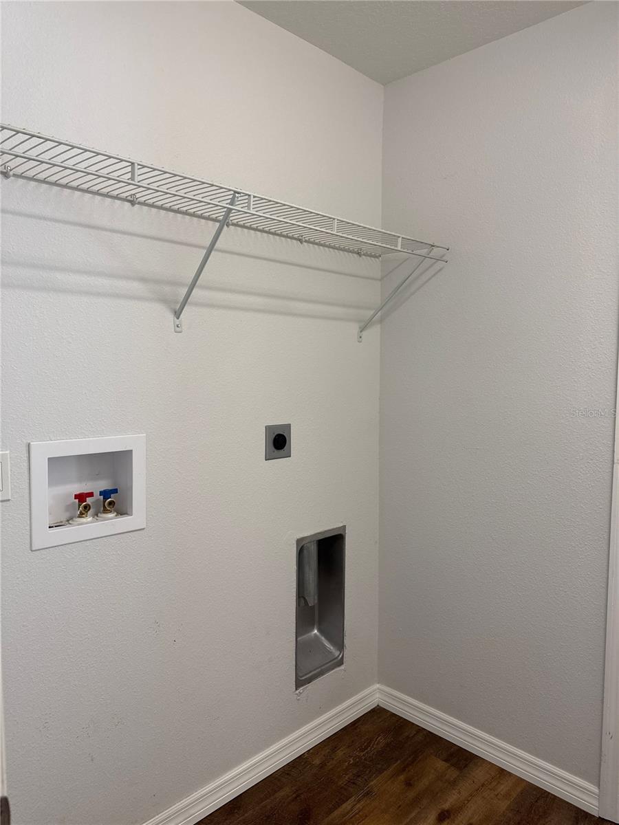 Image 34 of 38 For 4000 139th Street Road