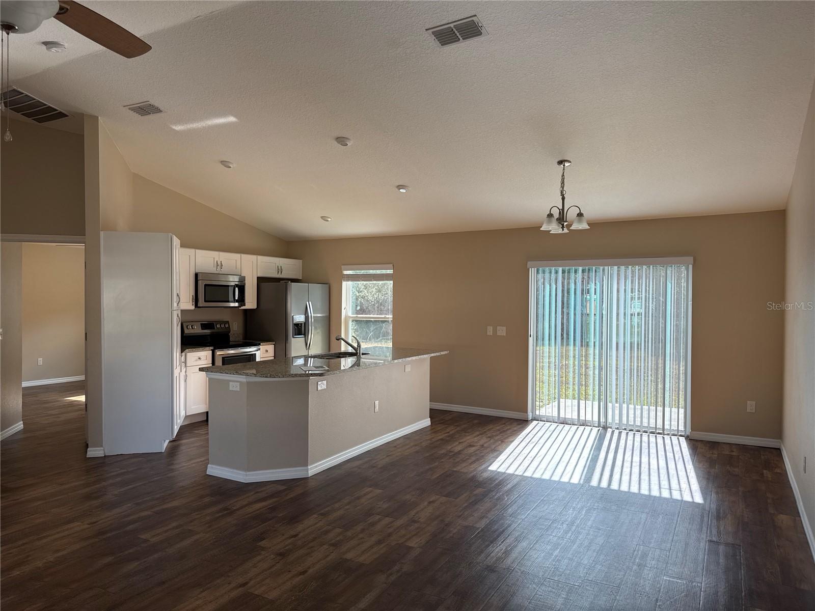 Image 8 of 38 For 4000 139th Street Road