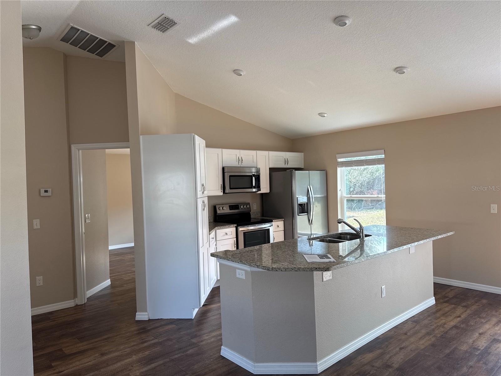 Image 9 of 38 For 4000 139th Street Road