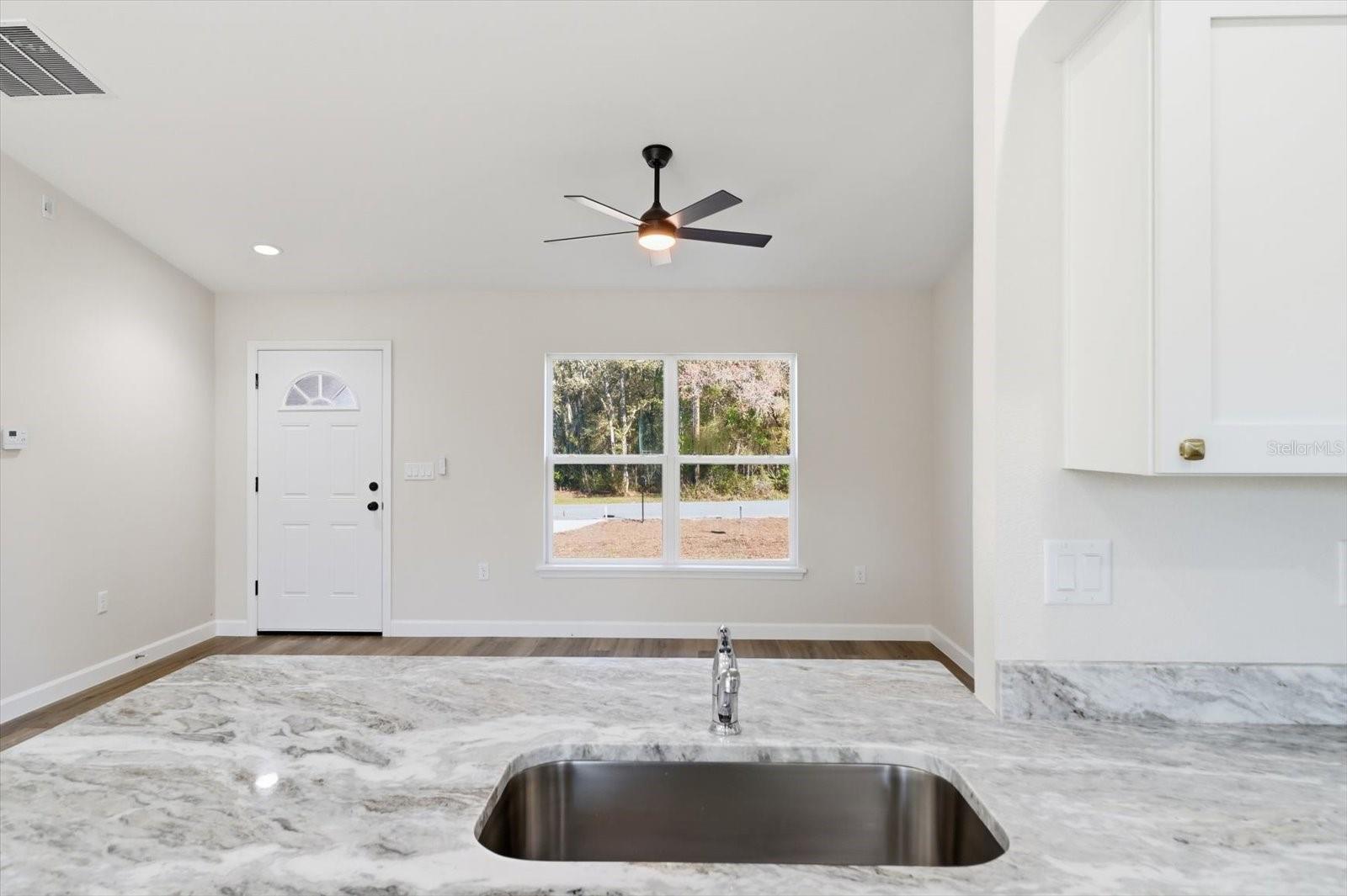 Listing photo id 21 for 2980 Camilo Drive