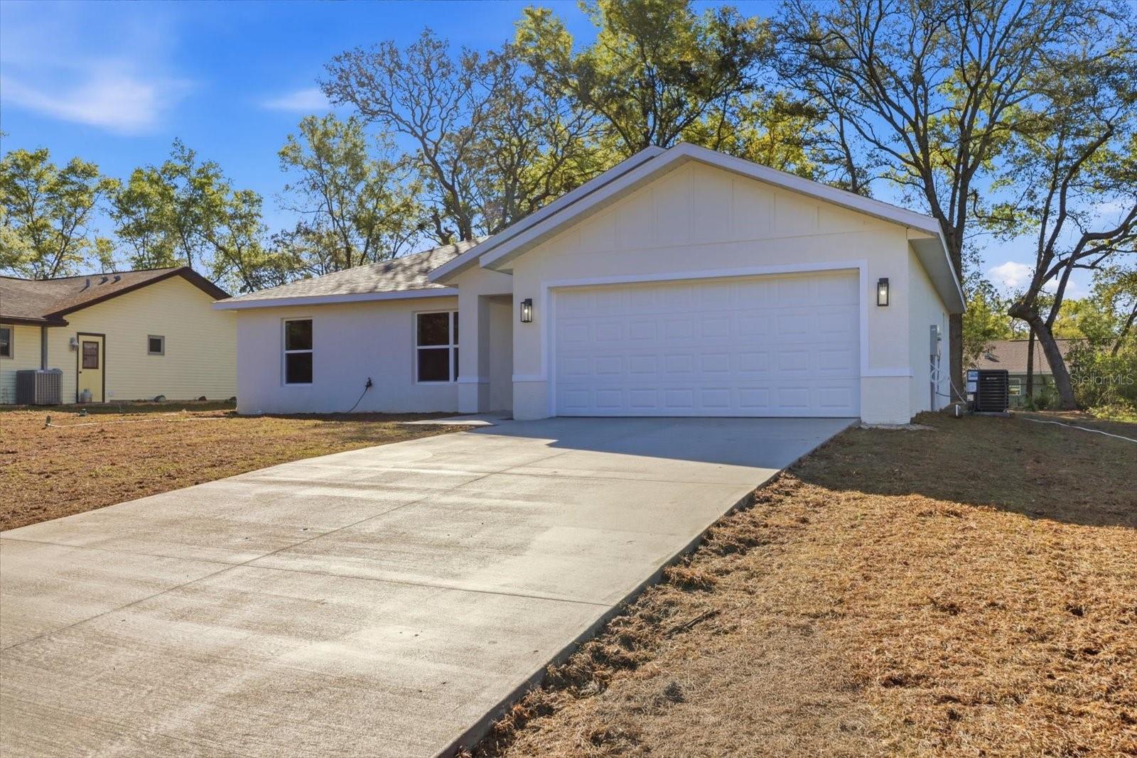 Listing photo id 4 for 2980 Camilo Drive