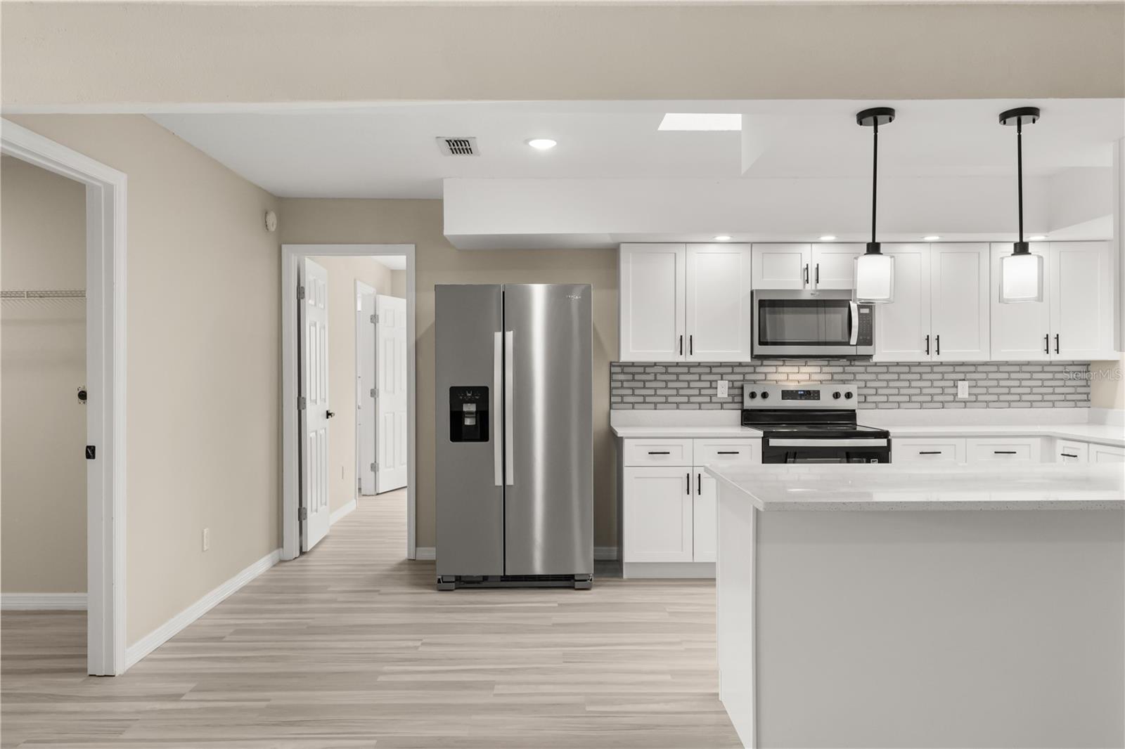 Image 10 of 34 For 15690 46th Circle