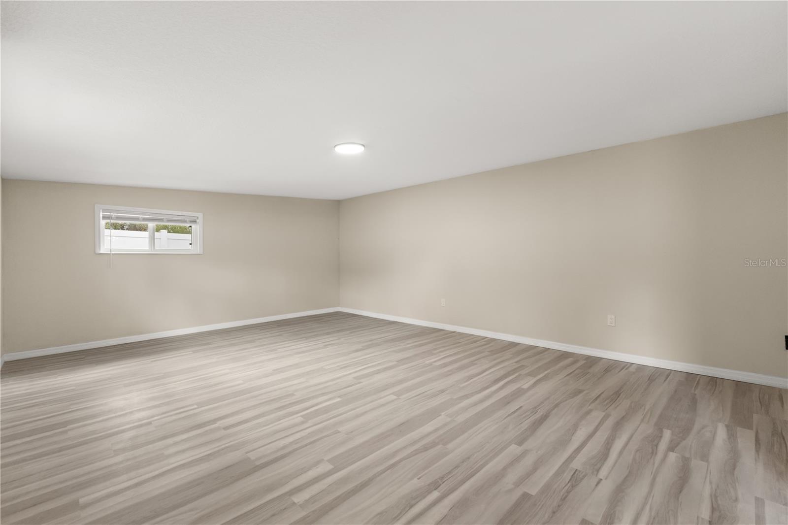 Image 16 of 34 For 15690 46th Circle