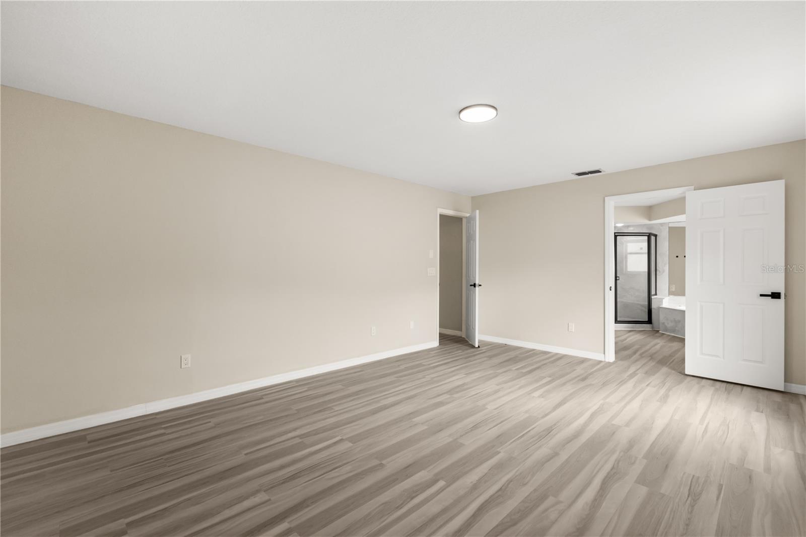 Image 23 of 34 For 15690 46th Circle