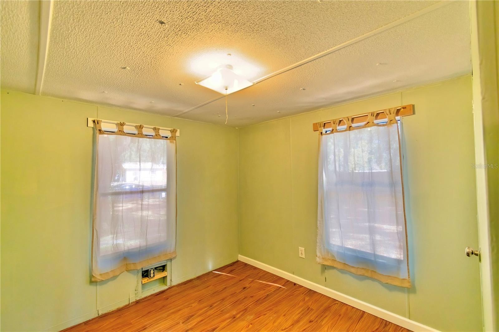 Image 19 of 26 For 2958 161st Place