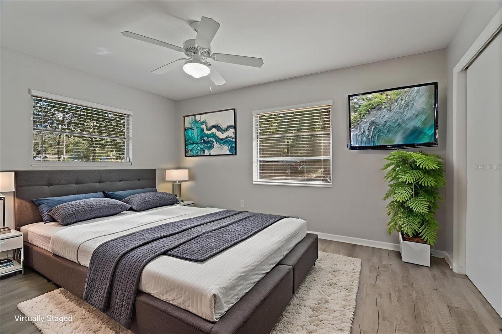 Image 23 of 38 For 410 Daisy Lane