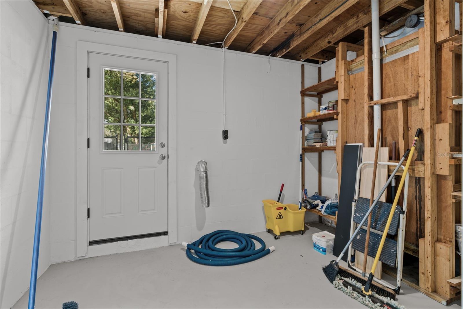 Image 38 of 38 For 410 Daisy Lane