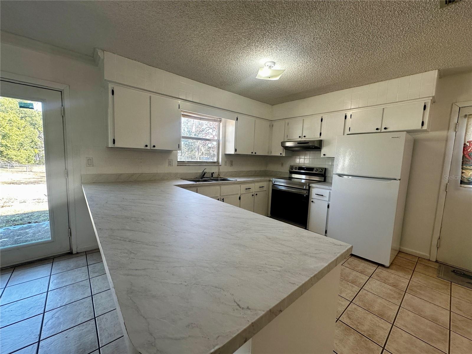 Image 19 of 22 For 606 Water Road