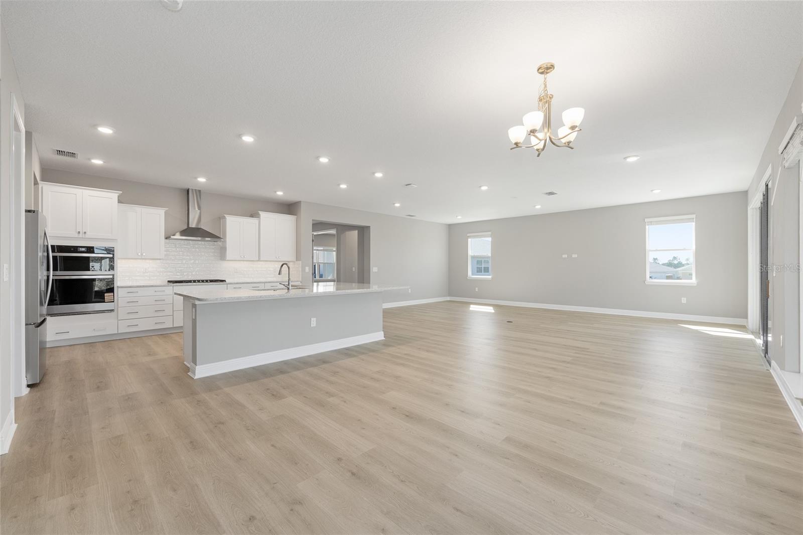 Image 23 of 48 For 10128 106th Circle